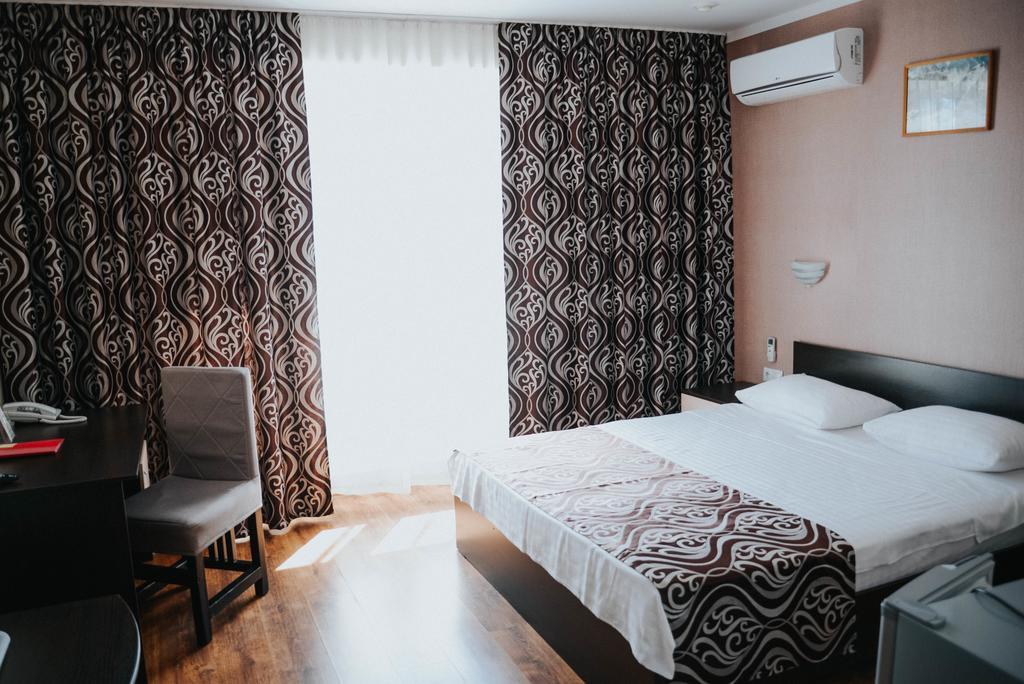 Sayanogorsk Hotel Bagian luar foto